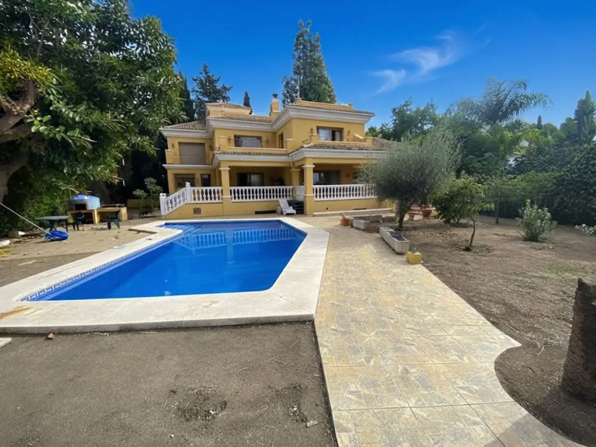 Haus Nueva Andalucía — 1