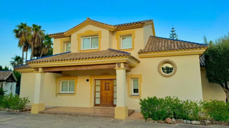 Property — Costa del Sol · Estepona