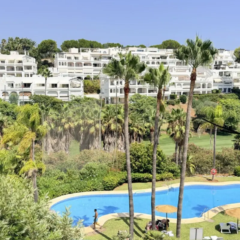 Penthouse to renovate La Quinta Golf Benahavis 3... — Costa del Sol · La Quinta