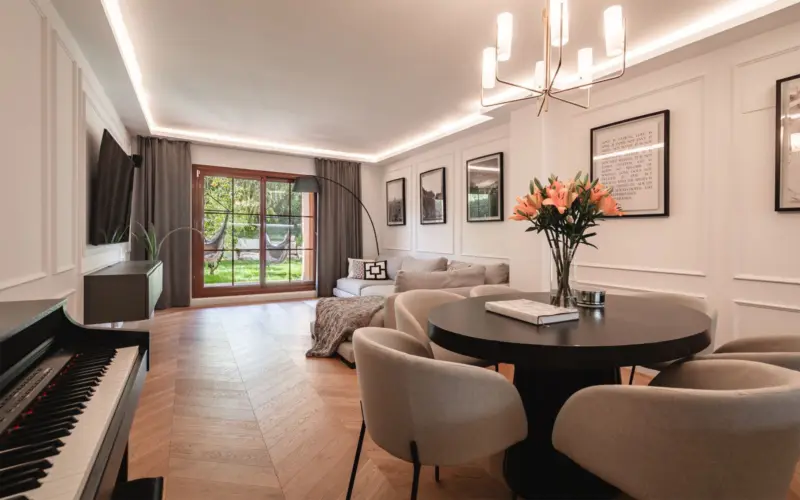 Fully renovated 3-bedroom southwest-facing garden... — Costa del Sol · Benahavís