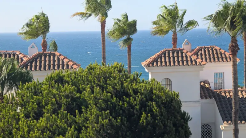 Spectacular brand-new apartment with breathtaking... — Costa del Sol · El Chaparral