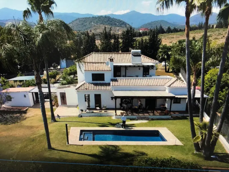 Property — Costa del Sol · Estepona