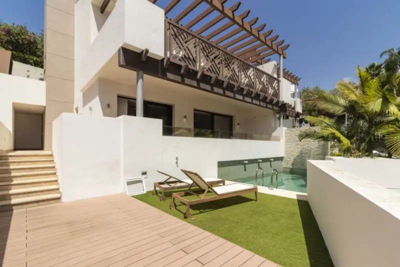 House with private pool in a fully enclosed urbani... — Costa del Sol · Marbella