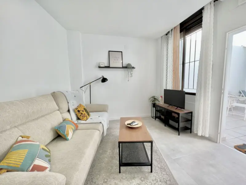 Complete building for sale in the Trinidad neighbo... — Costa del Sol · Málaga