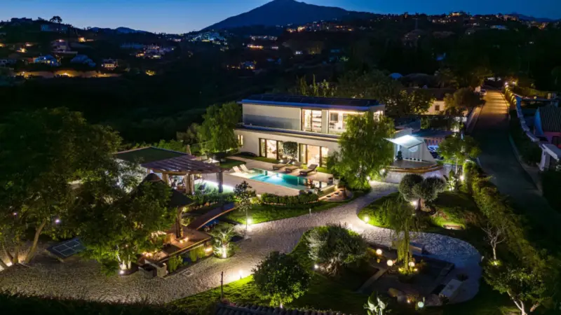 Villa TrueLove is a six-bedroom, five-bathroom lux... — Costa del Sol · Benahavís