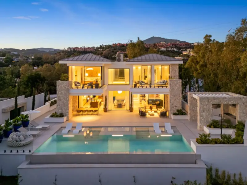 This exceptional luxury villa is situated in the p... — Costa del Sol · Benahavís
