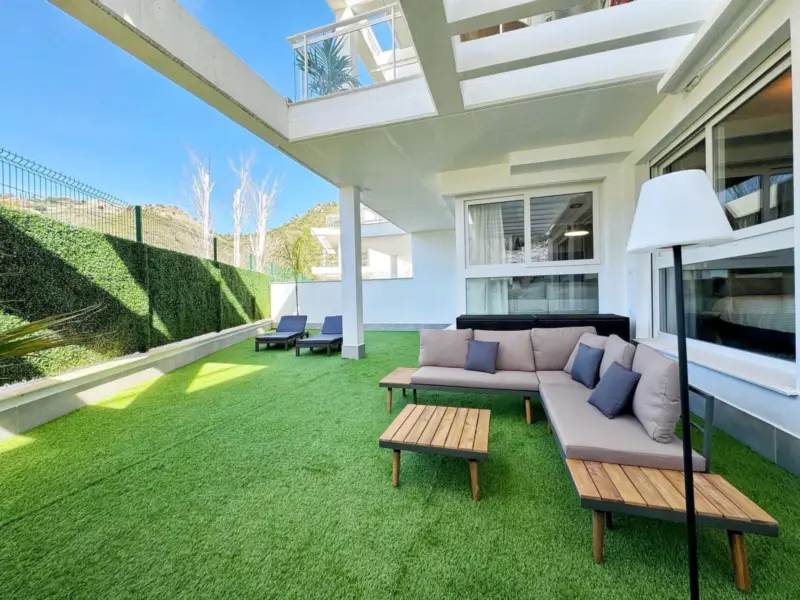 Contemporary Ground Floor Apartment with Private G... — Costa del Sol · Benahavís