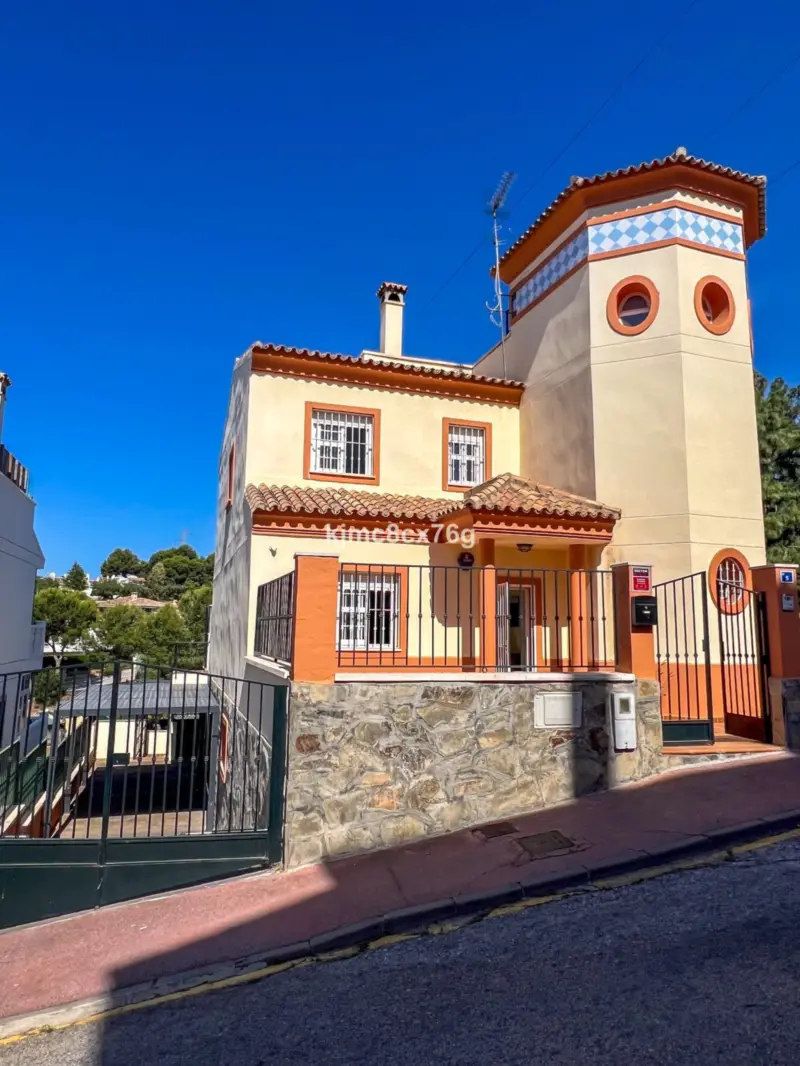 Property — Costa del Sol · Calahonda