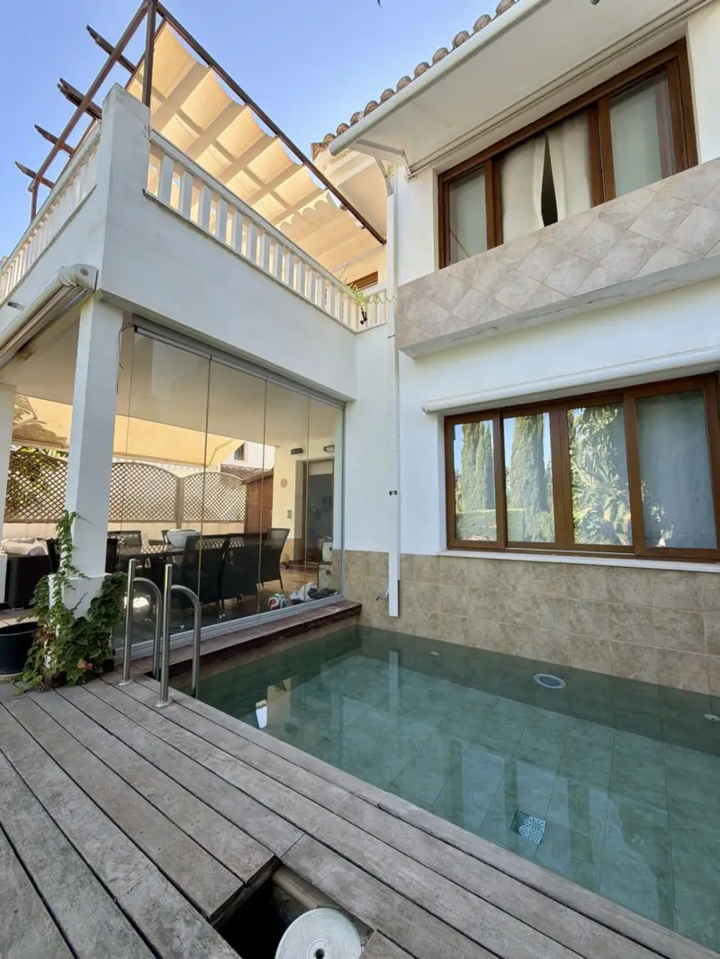 Exclusive semi-detached house for sale in the pres... — Costa del Sol · Benalmádena