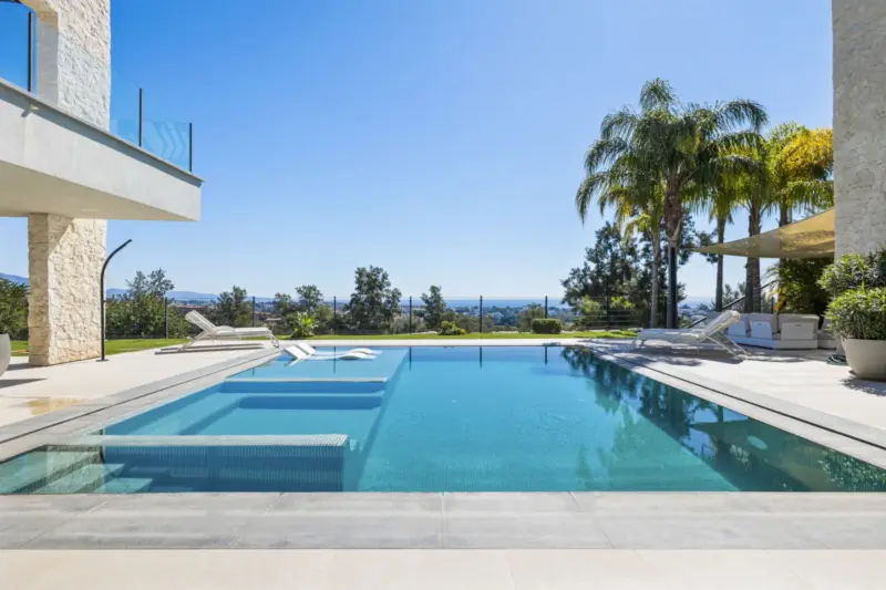 Located in one of the most exclusive residential a... — Costa del Sol · Benahavís