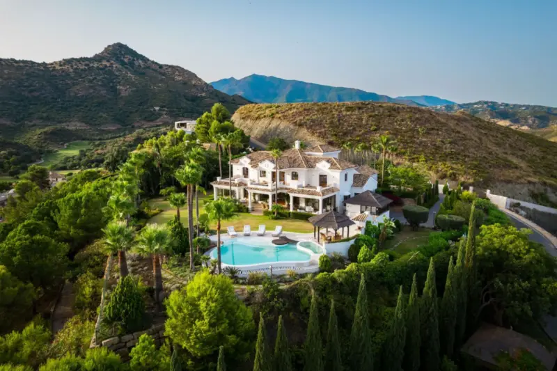 RENOVATED VILLA WITH PANORAMIC SEA & GOLF VIEWS |... — Costa del Sol · Benahavís