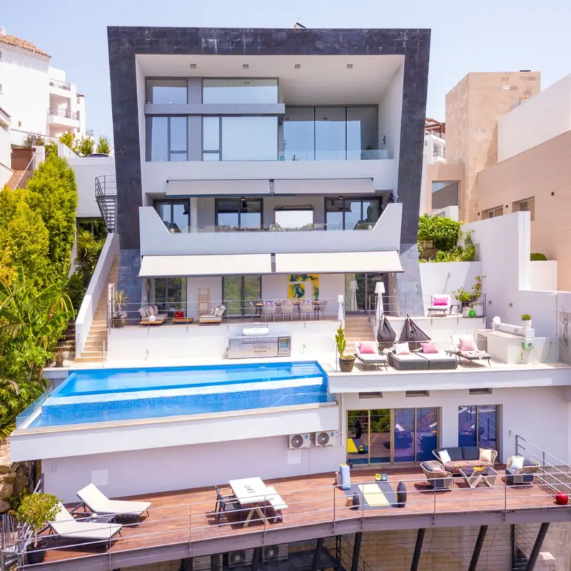 Set within the prestigious gated community of Los... — Costa del Sol · Benahavís