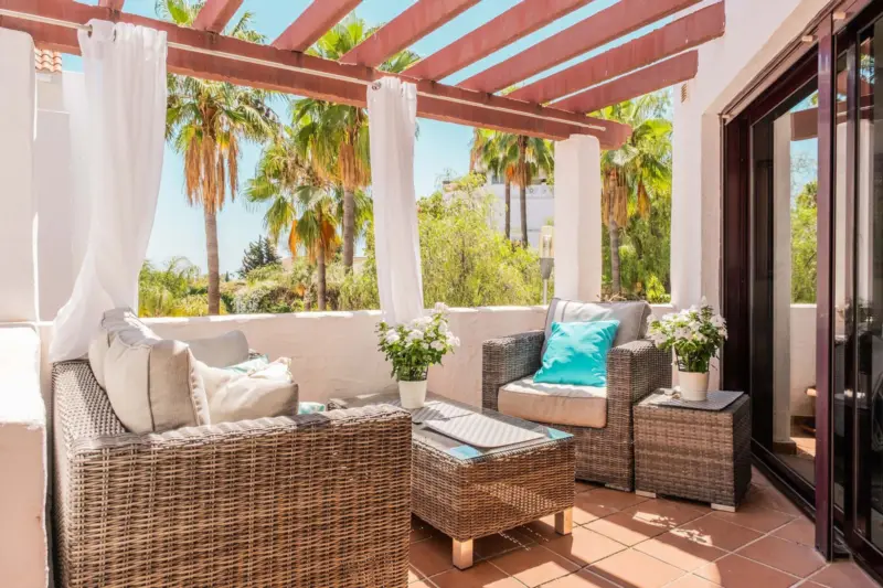 Welcome to this charming corner apartment in the s... — Costa del Sol · Nueva Andalucía