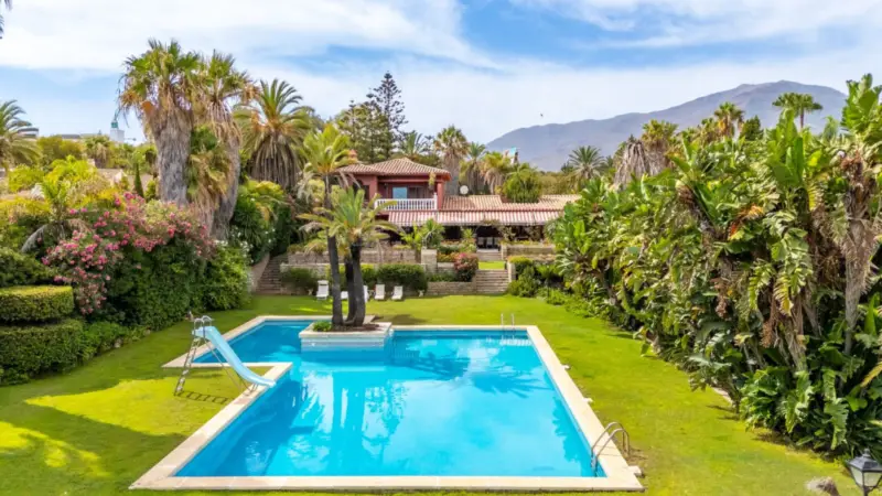Property — Costa del Sol · Estepona