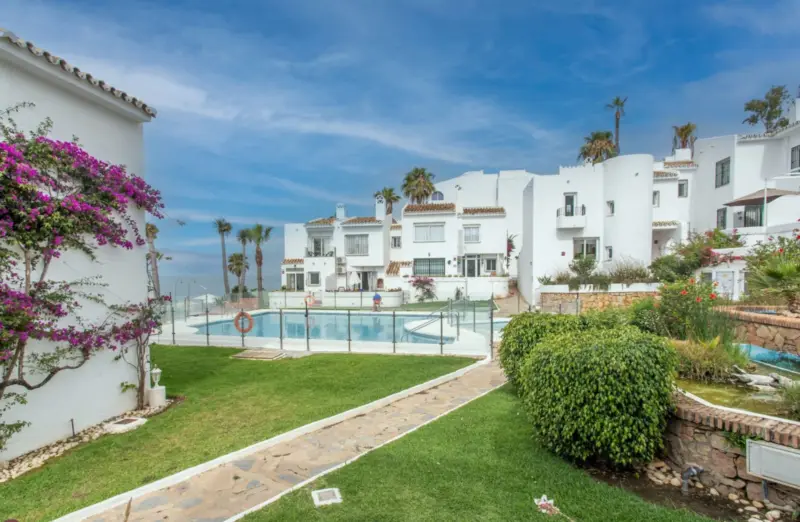 ***Beach Side Property Available For Sale***

Be... — Costa del Sol · Riviera del Sol