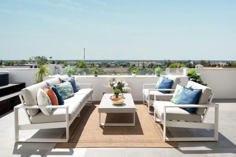 COMPLETELY RENOVATED PENTHOUSE NEAR PUERTO BANUS &... — Costa del Sol · Puerto Banús