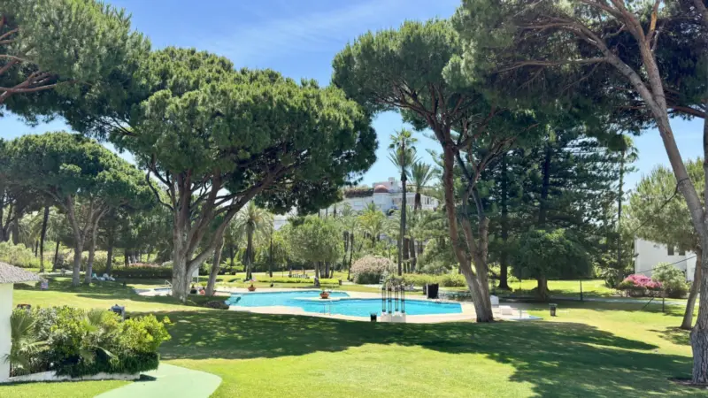 Fully renovated 2-bedroom apartment in the heart o... — Costa del Sol · Puerto Banús