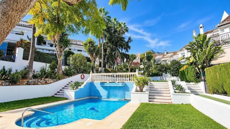 Charming Andalusia stile 3-Bedroom Townhouse in Na... — Costa del Sol · Nagüeles