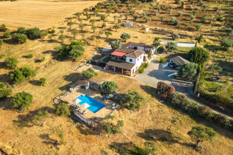 Exclusive Boho Finca with Breathtaking Mountain Vi... — Costa del Sol · Coín