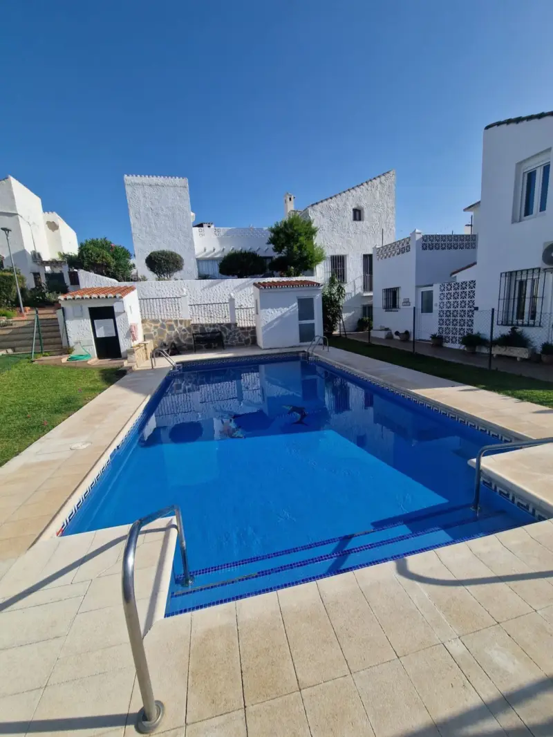 Furnished Detached House for Sale in Estepona with... — Costa del Sol · Estepona