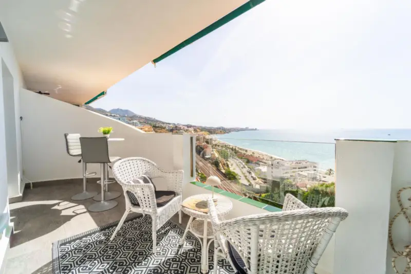 Beautiful Renovated Third Floor Apartment with Stu... — Costa del Sol · Torreblanca