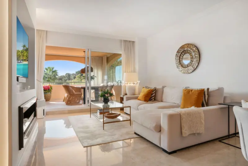 Spacious, recently renovated 3-bedroom apartment i... — Costa del Sol · Elviria