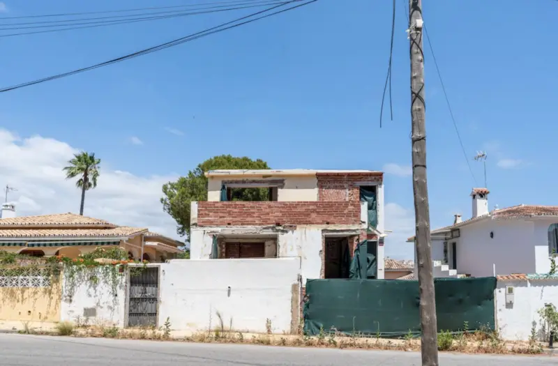 Nueva Andalucía, Marbella Detached villa on a 413... — Costa del Sol · Nueva Andalucía