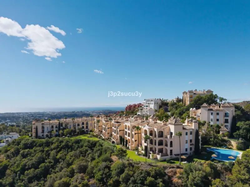 Located in the prestigious residential enclave of... — Costa del Sol · La Quinta