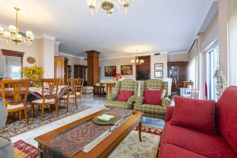Turnkey investment opportunity in Royal Gardens, N... — Costa del Sol · Nueva Andalucía