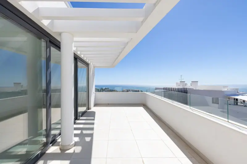 This magnificent penthouse in El Higuerón offers e... — Costa del Sol · Fuengirola
