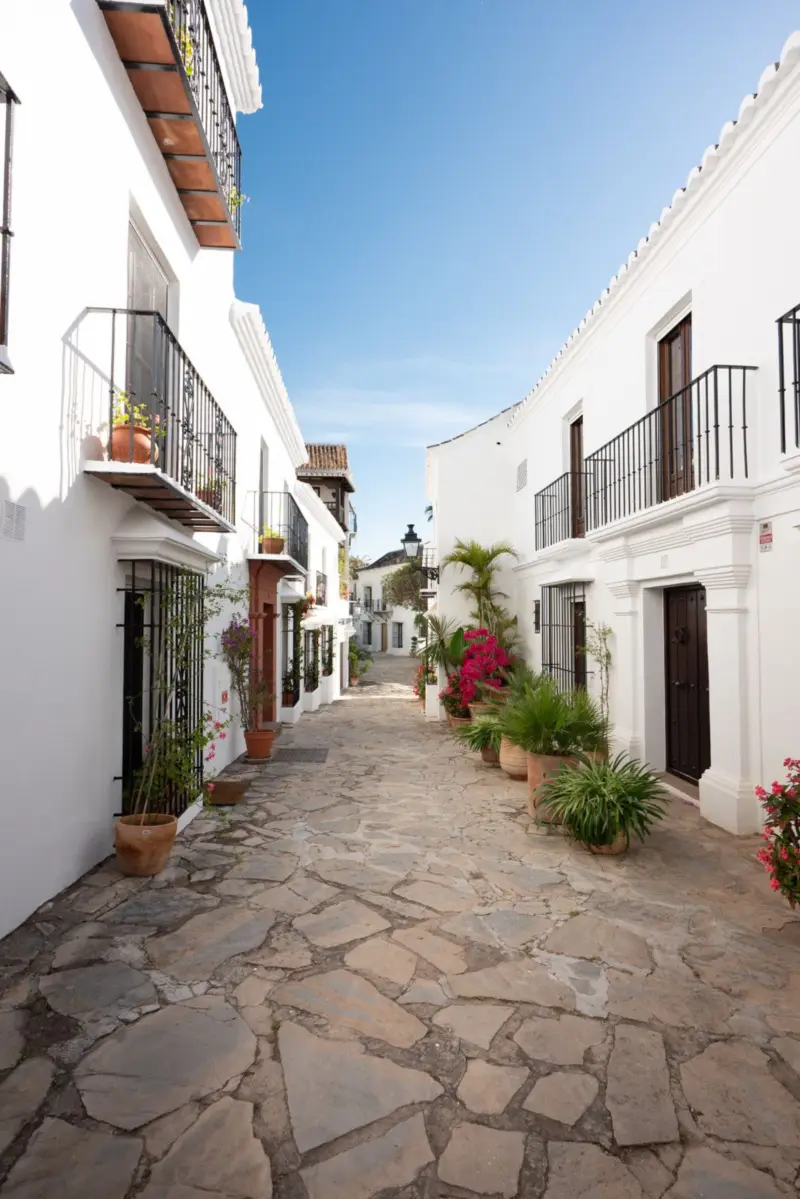 Tucked away in the enchanting and prestigious encl... — Costa del Sol · The Golden Mile