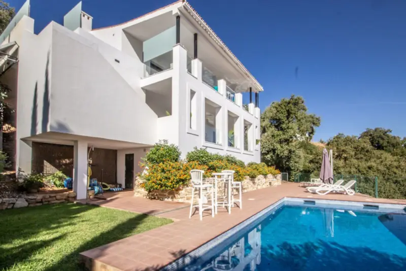Spacious Family Villa with Panoramic Views in La M... — Costa del Sol · La Mairena