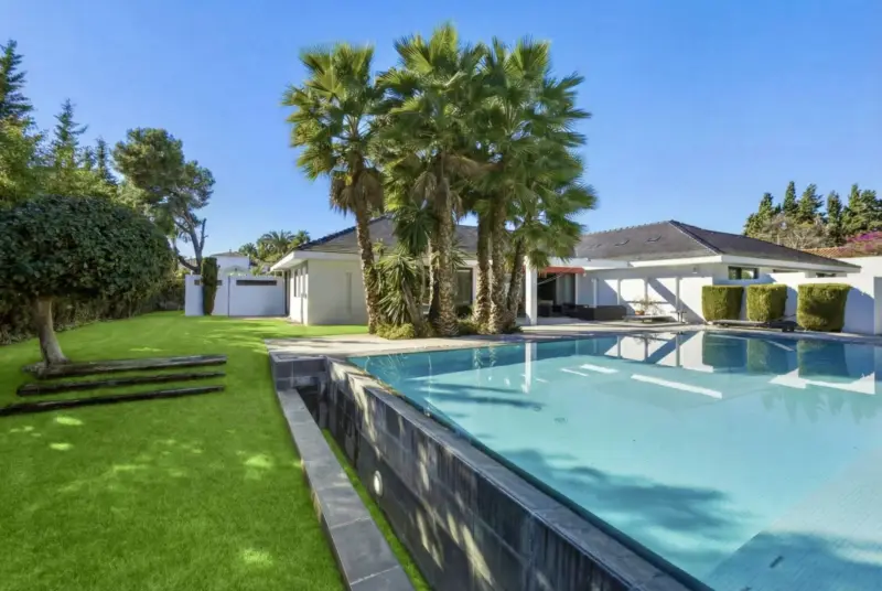 Property — Costa del Sol · Guadalmina Baja