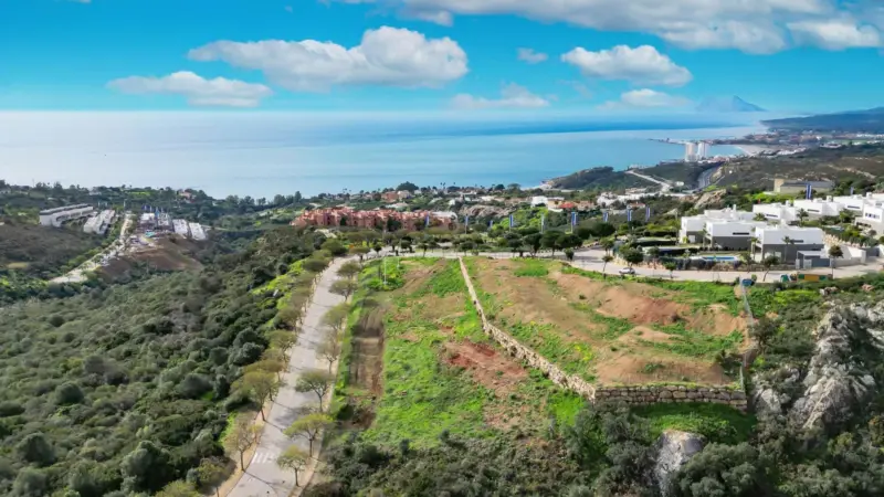 PLOT WITH PROJECT AND BUILDING LICENCE AND BUILDIN... — Costa del Sol · Sotogrande
