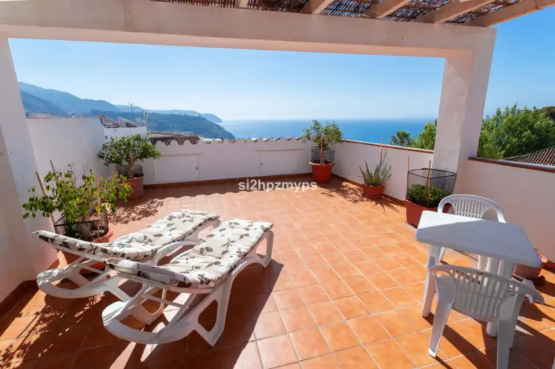 Renovated townhouse in Maro with 3 apartments and... — Costa del Sol East · Nerja