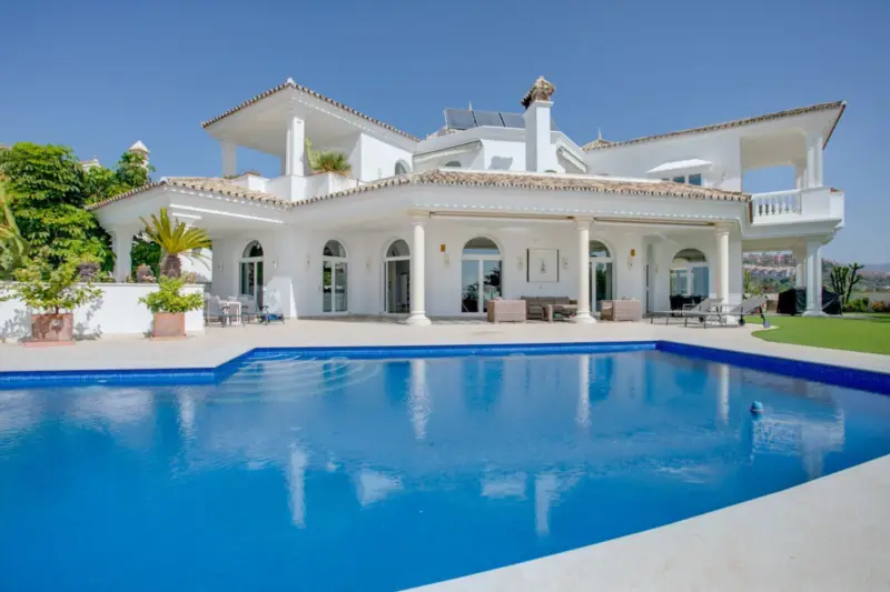 Welcome to this spectacular south facing villa, lo... — Costa del Sol · Benahavís