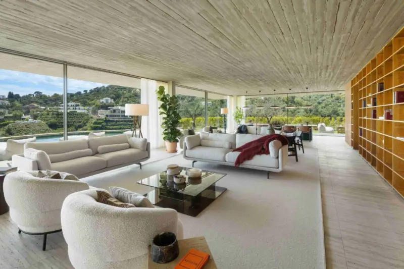 There are homes you simply inhabit… and others you... — Costa del Sol · Benahavís