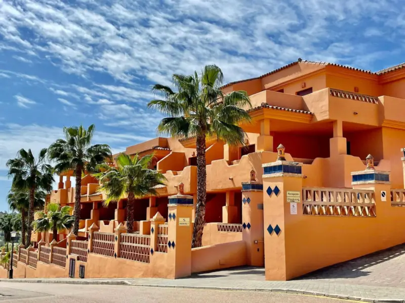 This well-presented one-bedroom, one-bathroom apar... — Costa del Sol · Benahavís