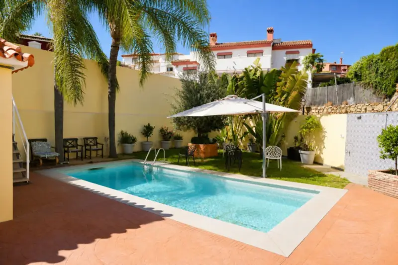 Villa with Excellent Investment Potential in Marbe... — Costa del Sol · Marbella