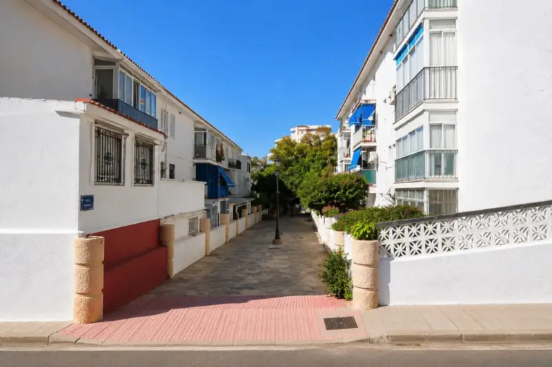 Bright Renovated 1-Bedroom Apartment – La Campana,... — Costa del Sol · Nueva Andalucía