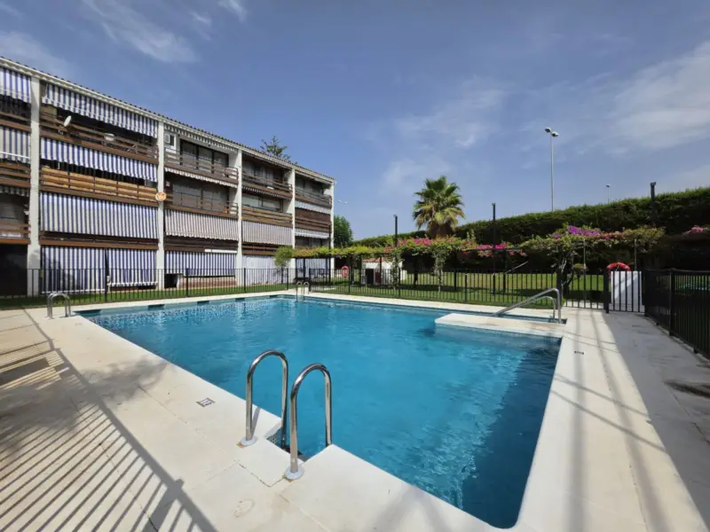Charming 1-Bedroom Penthouse with Pool Views in Co... — Costa del Sol · Cortijo Blanco