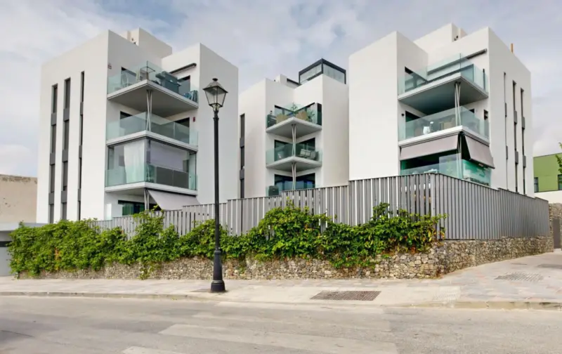 Charming Ground Floor Apartment with 3 Bedrooms in... — Costa del Sol · Los Pacos