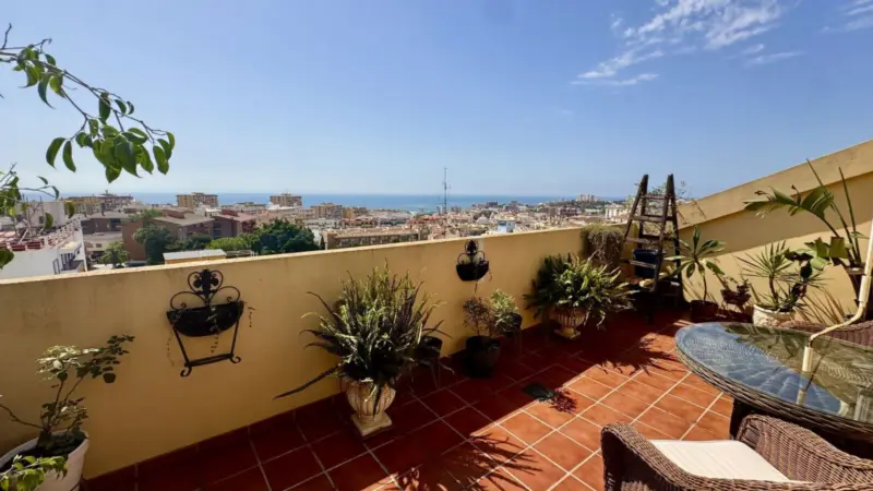 A spacious and bright duplex penthouse for sale in... — Costa del Sol · Arroyo de la Miel