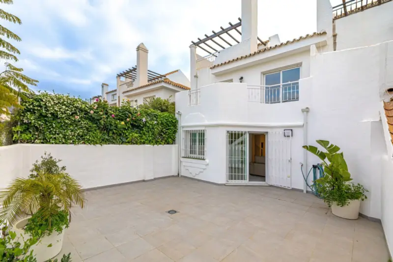 Property — Costa del Sol · Nueva Andalucía