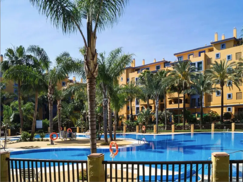 Elegant Apartment in Nueva Alcántara – Beachside L... — Costa del Sol · Cortijo Blanco