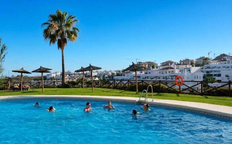 Bright Ground-Floor Apartment with Good Views – Se... — Costa del Sol · Estepona