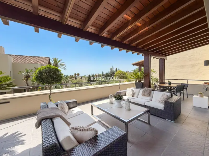 South-facing three-bedroom first-floor apartment l... — Costa del Sol · The Golden Mile