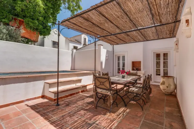 This charming ground-floor apartment is located in... — Costa del Sol · La Zagaleta