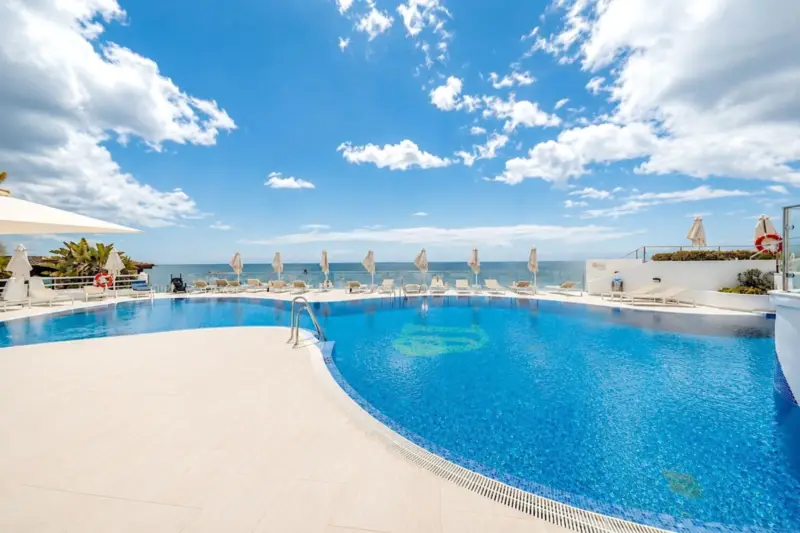Experience refined coastal living in this beautifu... — Costa del Sol · New Golden Mile