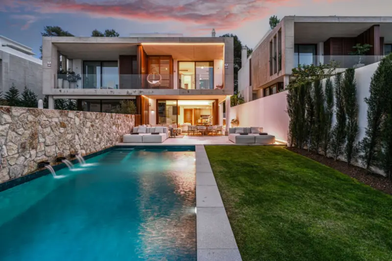 Welcome to an exceptional 4-bedroom luxury villa f... — Costa del Sol · The Golden Mile